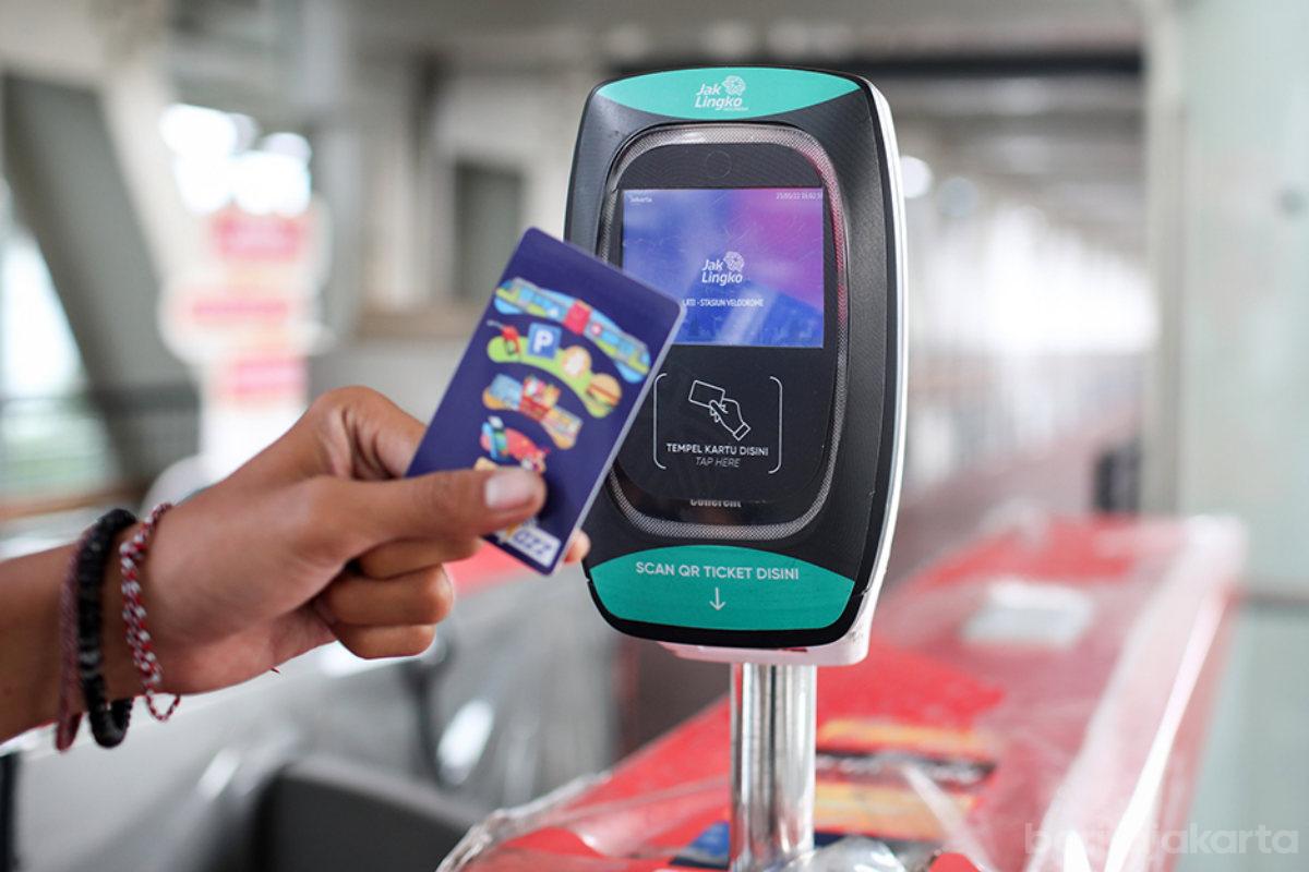 mrt jakarta integrasikan pembayaran tiket dengan jaklingko mulai 12 oktober 2026