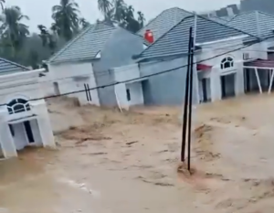 Banjir di Kota Padang. (Sumber: X/@NaraSenyap)